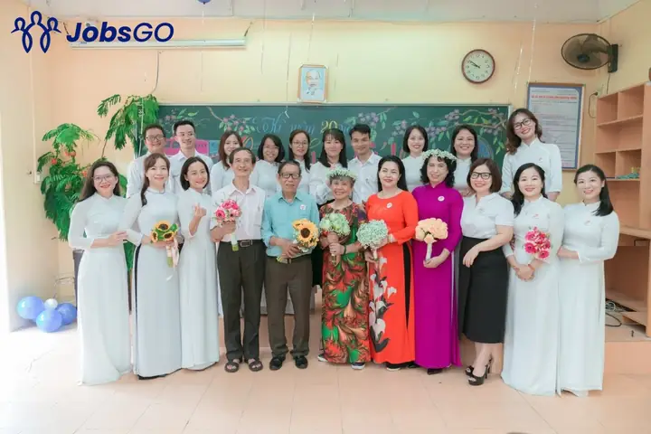 10 Tổ Chức Gặp Mặt Cựu Học Sinh & Thầy Cô 10 Tổ Chức Gặp Mặt Cựu Học Sinh & Thầy Cô