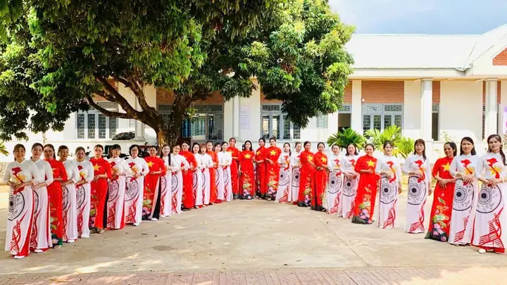 Các Hoạt Động Ngày 8 3