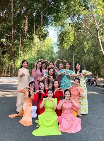 Các Hoạt Động Ngày 8 3