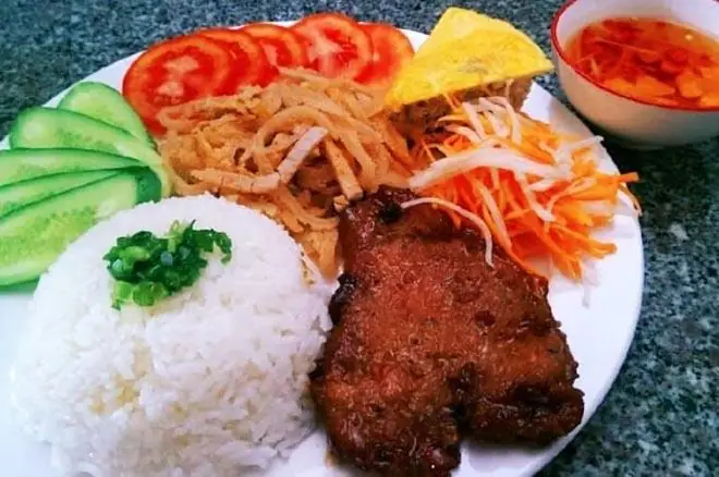 Các Món Ăn Dân Tộc Dễ Làm: Gợi Ý 5 Công Thức Truyền Thống Cho Người Mới Bắt Đầu