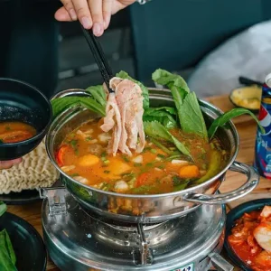 Hẻm Huế – Quán Lẩu Ngon Ở Huế Siêu Chất Lượng