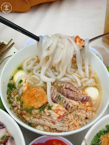 11. Nhà Hàng Minh Tâm 11. Nhà Hàng Minh Tâm