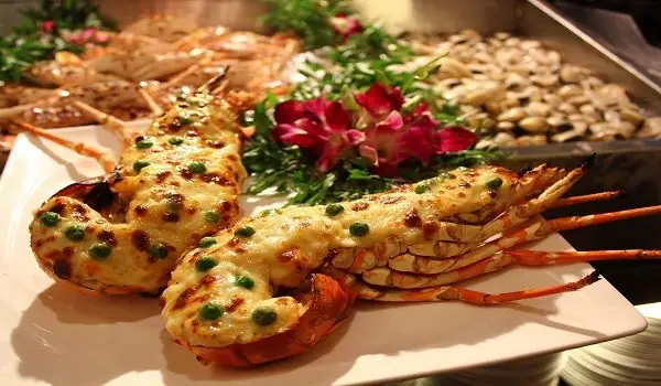 Chế Biến Tôm Hùm Nướng Phô Mai