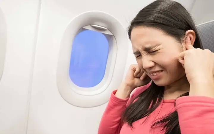 Ù Tai Khi Đi Máy Bay Do Đâu? Cách Khắc Phục Hiệu Quả