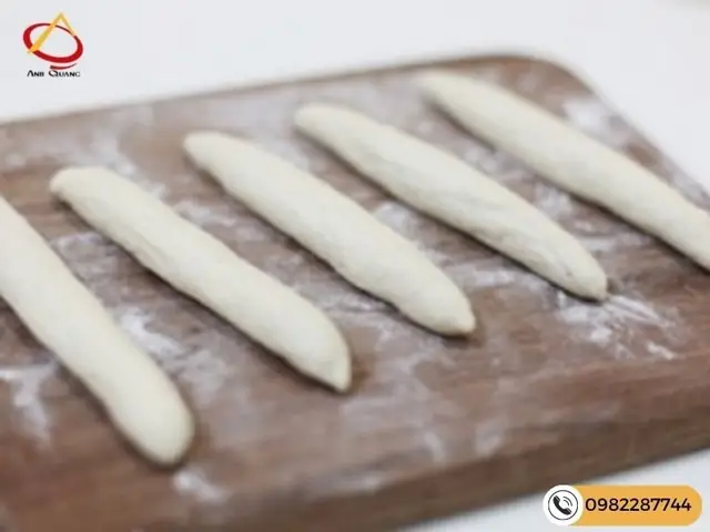 Hướng Dẫn Làm Bánh Mì Que Hải Phòng
