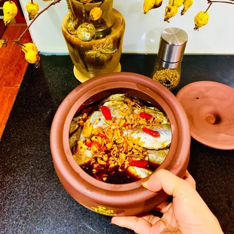 Hướng Dẫn Chi Tiết Cách Kho Cá Bằng Niêu Đất: Hướng Dẫn Chi Tiết Cách Kho Cá Bằng Niêu Đất: