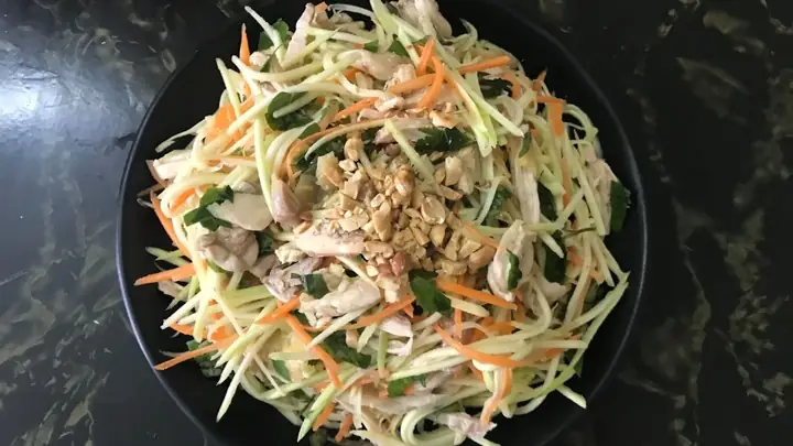 Giới Thiệu Về Món Nộm Gà Xoài Xanh Thơm Ngon