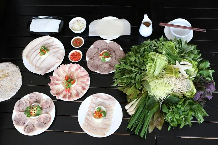 Cách Làm Bánh Tráng Cuốn Thịt Heo Ăn Kèm Nước Mắm Chấm Cách Làm Bánh Tráng Cuốn Thịt Heo Ăn Kèm Nước Mắm Chấm