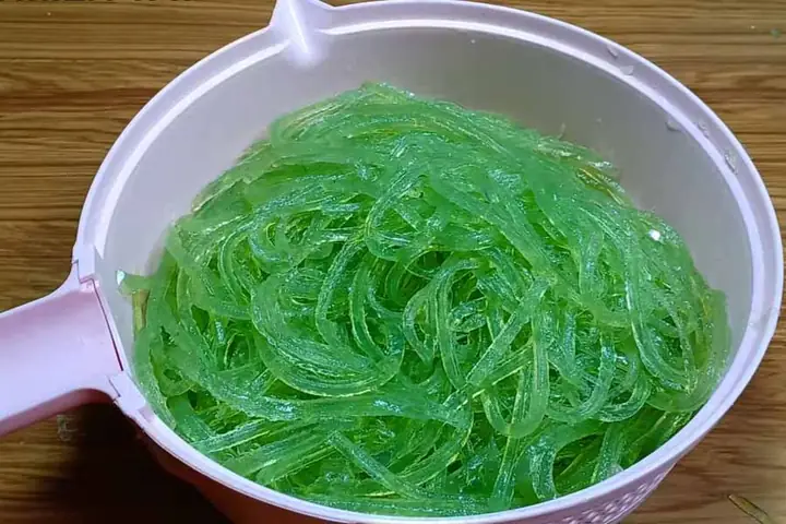 Mẹo Và Lưu Ý Khi Làm Thạch Rau Câu Bào Sợi Mẹo Và Lưu Ý Khi Làm Thạch Rau Câu Bào Sợi
