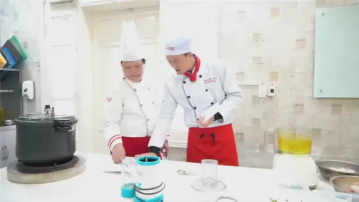 Bánh Canh Hà Tĩnh: Nét Đặc Trưng Của Ẩm Thực Miền Trung
