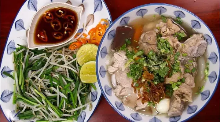 Nguồn Gốc Và Đặc Trưng Của Bánh Canh Xương Chả Đà Nẵng Nguồn Gốc Và Đặc Trưng Của Bánh Canh Xương Chả Đà Nẵng