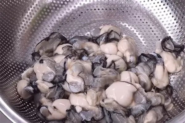 Sơ Chế Thịt Hàu Sữa