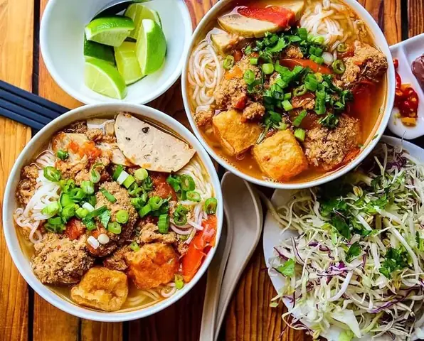 Sáng Ăn Gì Ở Hà Nội: Khám Phá Trọn Vẹn Tinh Hoa Ẩm Thực Bữa Sáng Thủ Đô