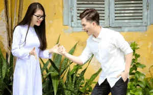 Cách Tỏ Tình Với Bạn Gái Cùng Lớp - Tỏ Tình Nơi Công Cộng