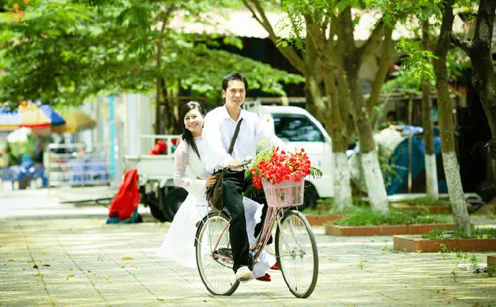 Cách Tỏ Tình Với Bạn Gái Cùng Lớp Kiểu Mưa Dầm Thấm Lâu