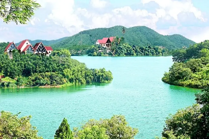 Đầm Ao Châu – Một Địa Điểm Du Lịch Phú Thọ Đẹp