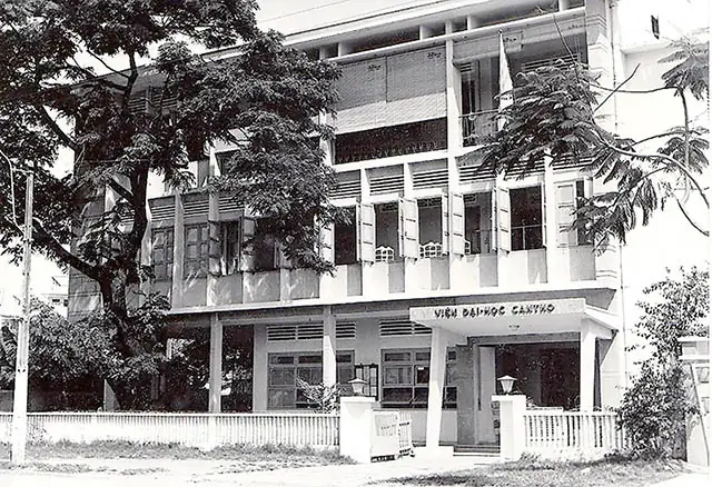 Cần Thơ Có Bến Ninh Kiều Dưới Chân Tượng Bác Cần Thơ Có Bến Ninh Kiều Dưới Chân Tượng Bác