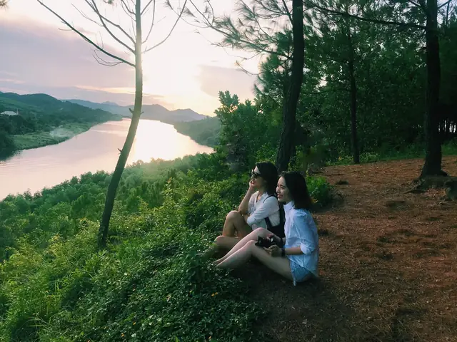 Đồi Vọng Cảnh- Ôm Trọn Hoàng Hôn Huế Vào Lòng