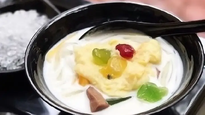 Chè Sầu Liên Hà Nội Thực Chất Là Một Món Ngon Có Nguồn Gốc Từ Đà Nẵng Chè Sầu Liên Hà Nội Thực Chất Là Một Món Ngon Có Nguồn Gốc Từ Đà Nẵng