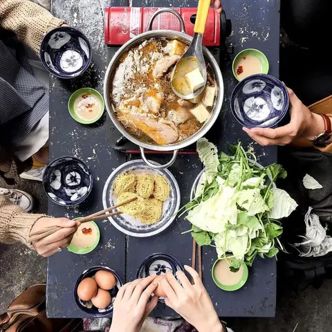 Lịch Trình Ngày 1:
