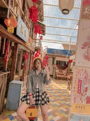 Lịch Trình Ngày 1: