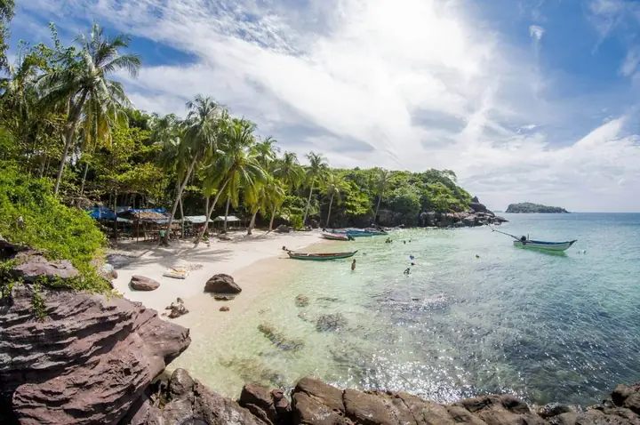 Chi Phí Đi Phú Quốc Mới Nhất 2026 - Nên Đi Tour Hay Tự Túc?