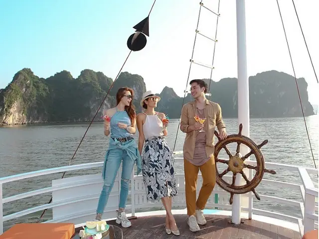 Chi Phí Du Lịch Hạ Long: Các Thông Tin Quan Trọng Cần Nắm Rõ