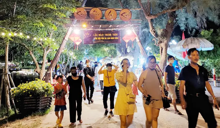 Thừa Thiên Huế: Tổ Chức Định Kỳ Chợ Đêm Cầu Ngói Thanh Toàn ... Thừa Thiên Huế: Tổ Chức Định Kỳ Chợ Đêm Cầu Ngói Thanh Toàn ...