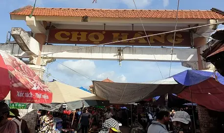 Chợ Hàng - Phiên Chợ Quê Trong Lòng Hải Phòng Có Gì?