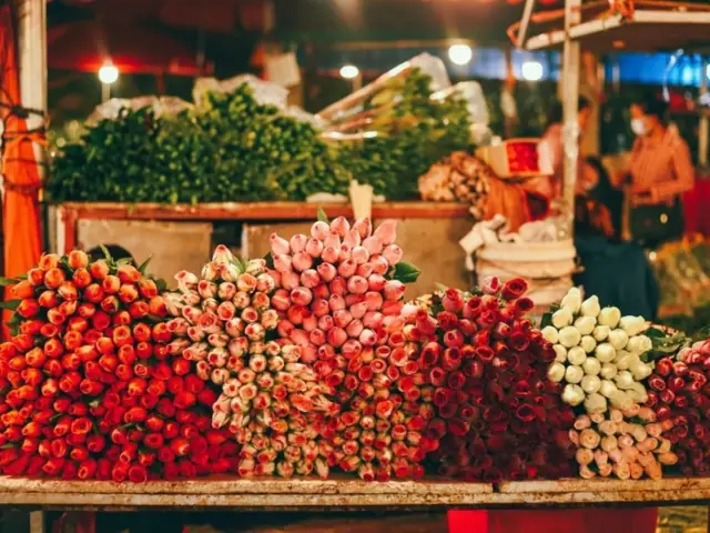 Chợ Hoa Quảng An – Khu Chợ Của Những Loài Hoa Giữa Lòng Thủ Đô ...