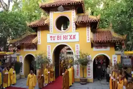 Chã¹a Quã¡n Sứ Chùa Cầu Con Ở Hà Nội