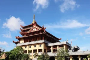 Chùa Huệ Nghiêm Bình Tân: Cổ Tự Lâu Đời Bậc Nhất Sài Gòn ...