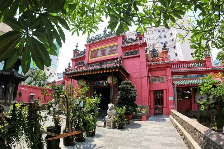 🔹 Chùa Ngọc Hoàng (tp.hcm) 🔹 Chùa Ngọc Hoàng (tp.hcm)