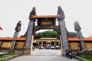 Phù Dung Cổ Tự Hà Tiên: Cẩm Nang Vui Chơi & Ăn Uống A-z