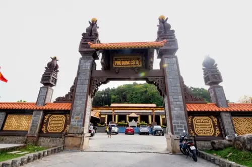 Phù Dung Cổ Tự Hà Tiên: Cẩm Nang Vui Chơi & Ăn Uống A-z