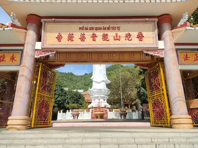 Đôi Nét Về Phổ Đà Sơn Quan Âm Bồ Tát Tự