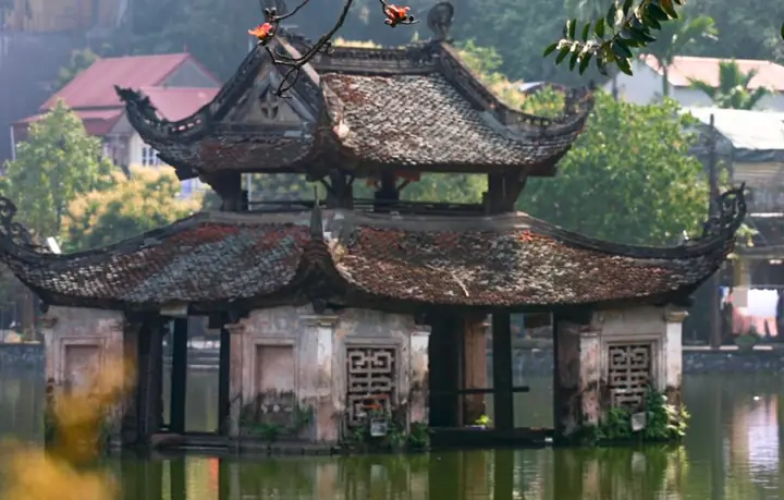 Hồ Long Trì
