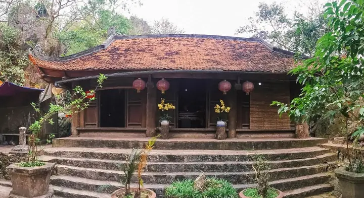 Chùa Thầy