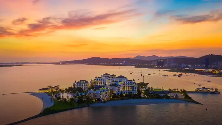 Các Địa Điểm Du Lịch Gần Chùa Trình Yên Tử