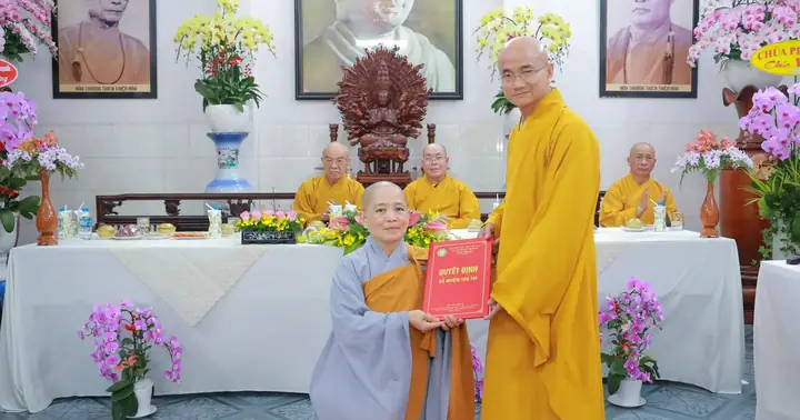 Chùa Vạn Hạnh (p.bình Thạnh, Tp.hcm) Có Tân Trụ Trì | Giác Ngộ ...