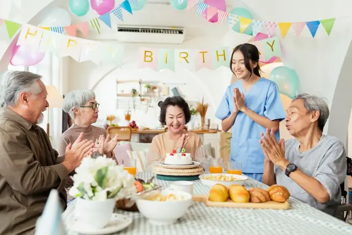 Những Lời Chúc Mừng Sinh Nhật Đơn Giản Mà Hay Cho Người Thân