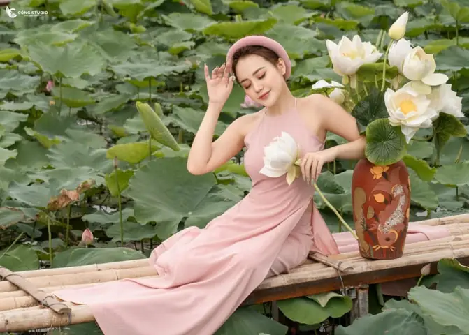Chụp Ảnh Sen Áo Yếm