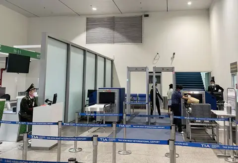 Do I Need To Remove My Jewelry During Security Check?