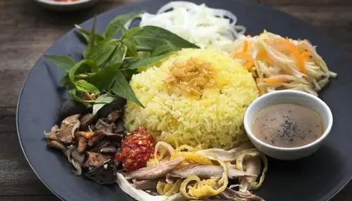Cơm Gà Hội An Hà Nội: 9 Quán Ngon, Chuẩn Vị Xứ Quảng