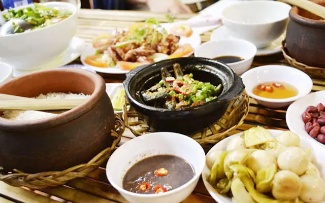 Cơm Niêu Hương Trà Ở Lâm Đồng | Foody.vn