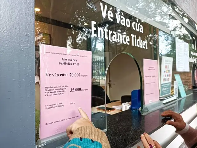 Giờ Mở Cửa & Giá Vé Tham Quan Văn Miếu Quốc Tử Giám