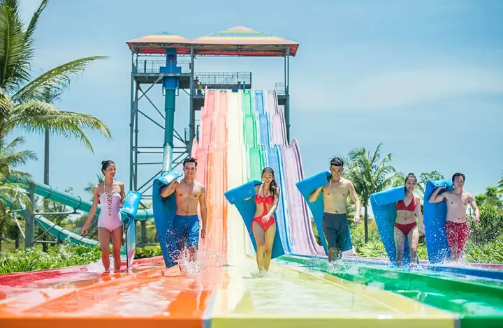 Đi Công Viên Nước Vinwonders Nam Hội An Cần Mang Gì?