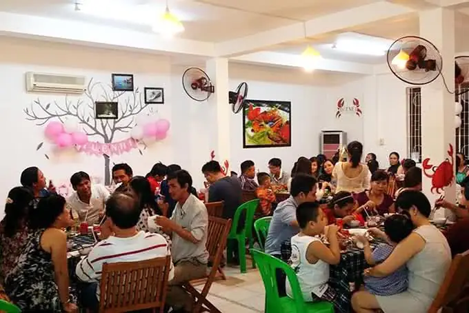 Nhà Hàng Lẩu Cua Đất Mũi Trần Hưng Đạo Là Điểm Hẹn Lý Tưởng Cho Những Bữa Cơm Gia Đình Vui Vẻ Và Sum Vầy Bên Nhau Nhà Hàng Lẩu Cua Đất Mũi Trần Hưng Đạo Là Điểm Hẹn Lý Tưởng Cho Những Bữa Cơm Gia Đình Vui Vẻ Và Sum Vầy Bên Nhau