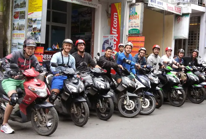 Xe Máy Là Phương Tiện Di Chuyển Chủ Yếu Hiện Nay