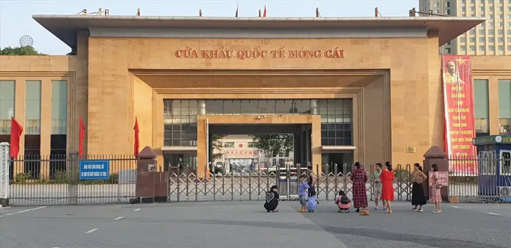 Đôi Nét Về Cửa Khẩu Móng Cái